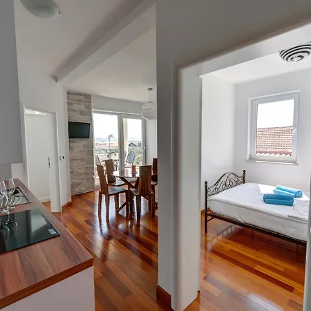 Kos فيلة مورتير